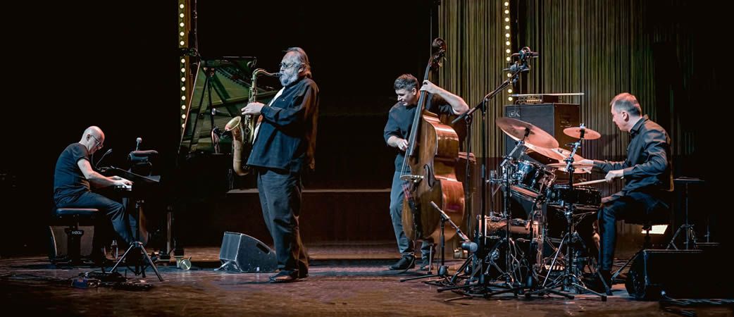 Joe Lovano & Marcin Wasilewski Trio