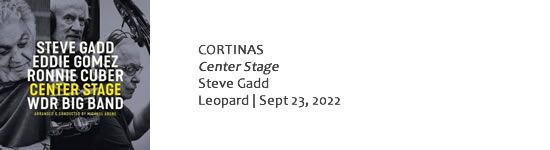 CORTINAS Center Stage